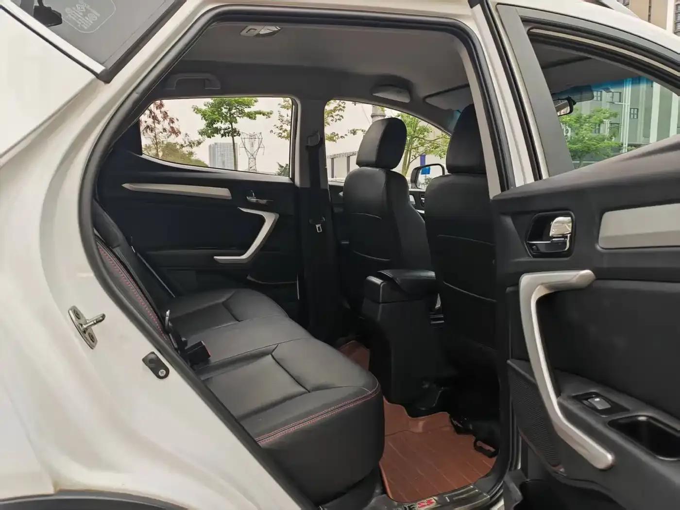 Refine S3 2016 1.5L CVT Luxury Intelligent Model — миниатюра 13
