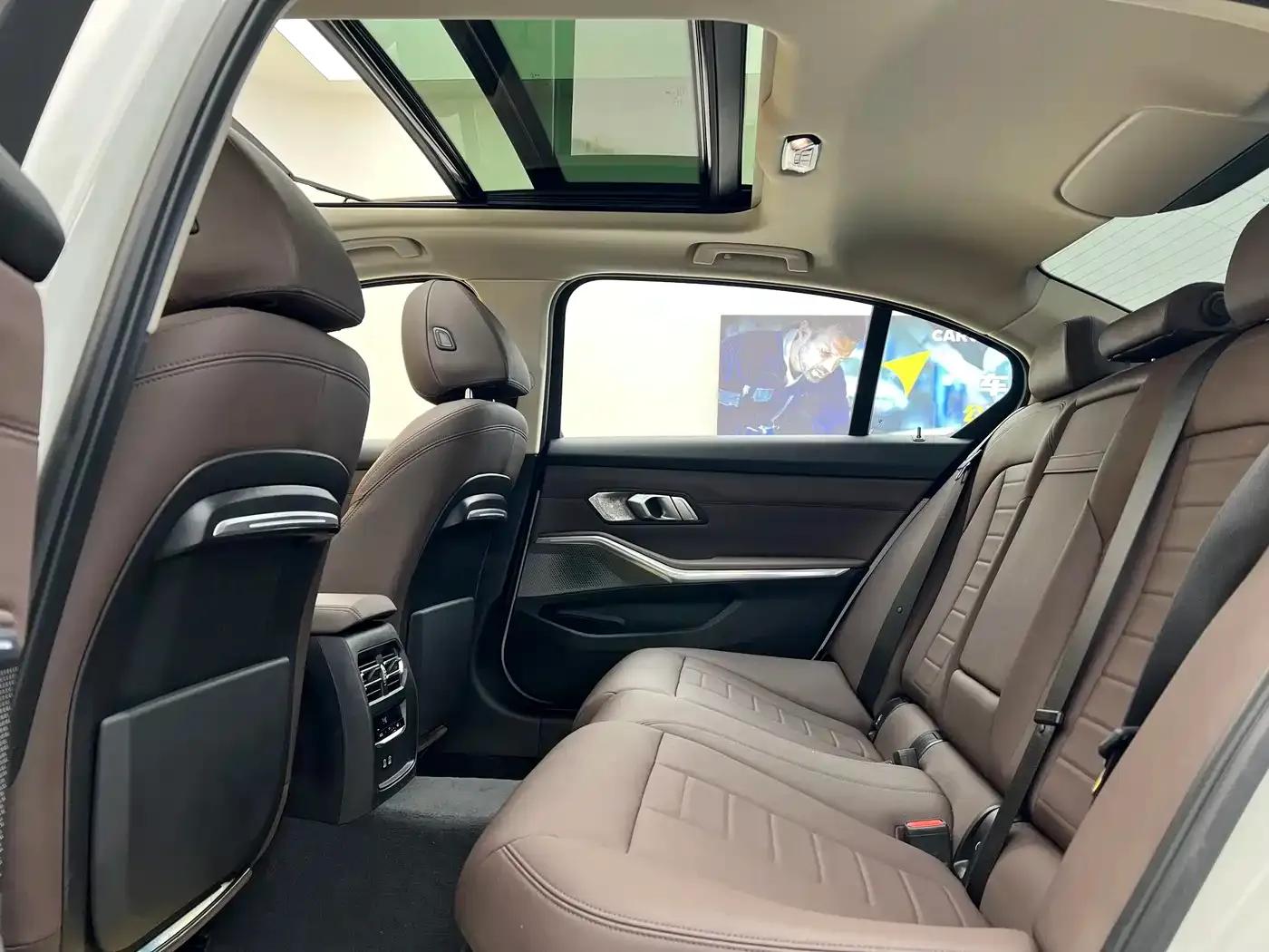 2021 BMW 3 Series Facelift 320Li M Sport Package — миниатюра 24