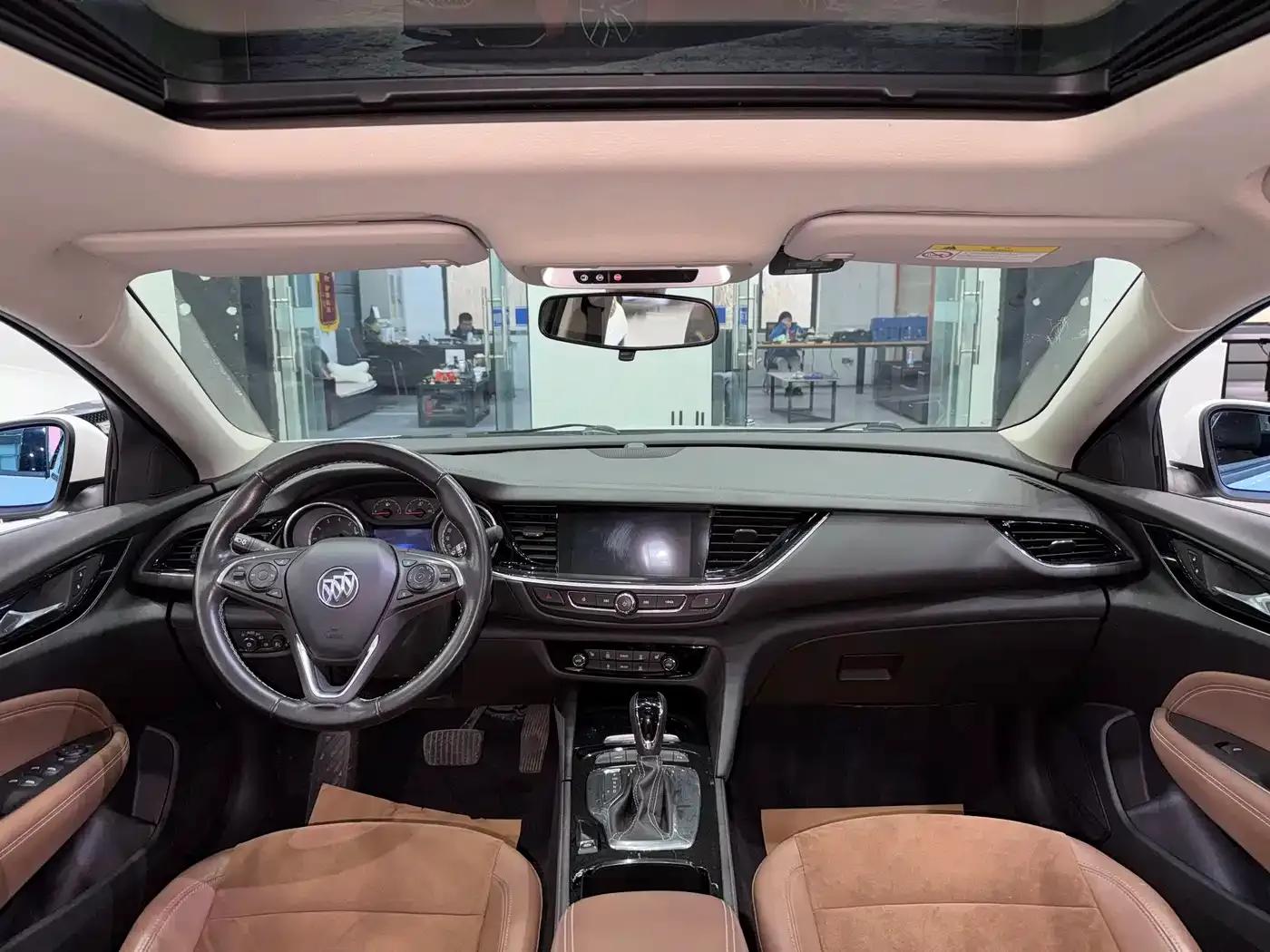 Buick Regal 2017 20T Elite — миниатюра 4