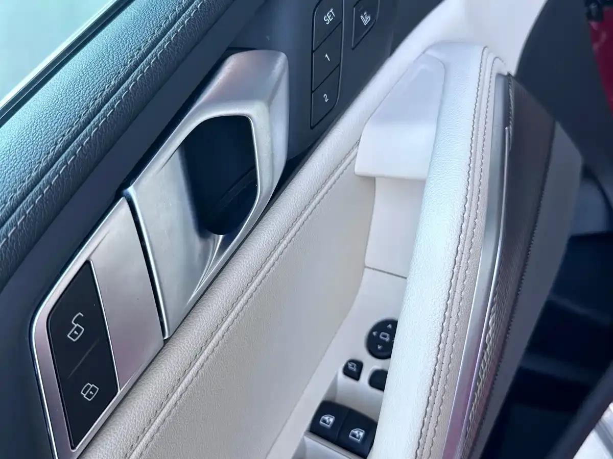 BMW X6 2021 xDrive40i Luxury M Sport Package — миниатюра 29