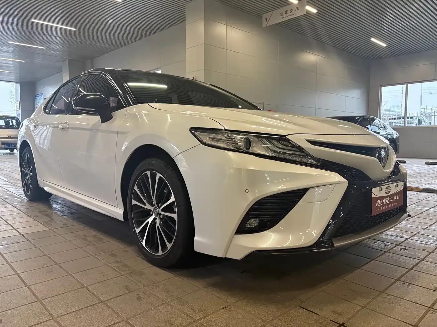 Camry 2019 2.0S Sport Edition (China VI Emission Standard) — миниатюра 3