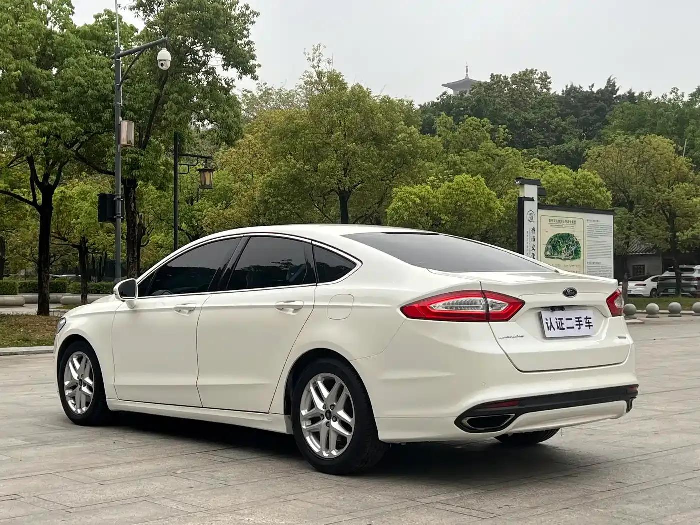 2013 Ford Mondeo 1.5L GTDi180 Fashion Edition — миниатюра 9