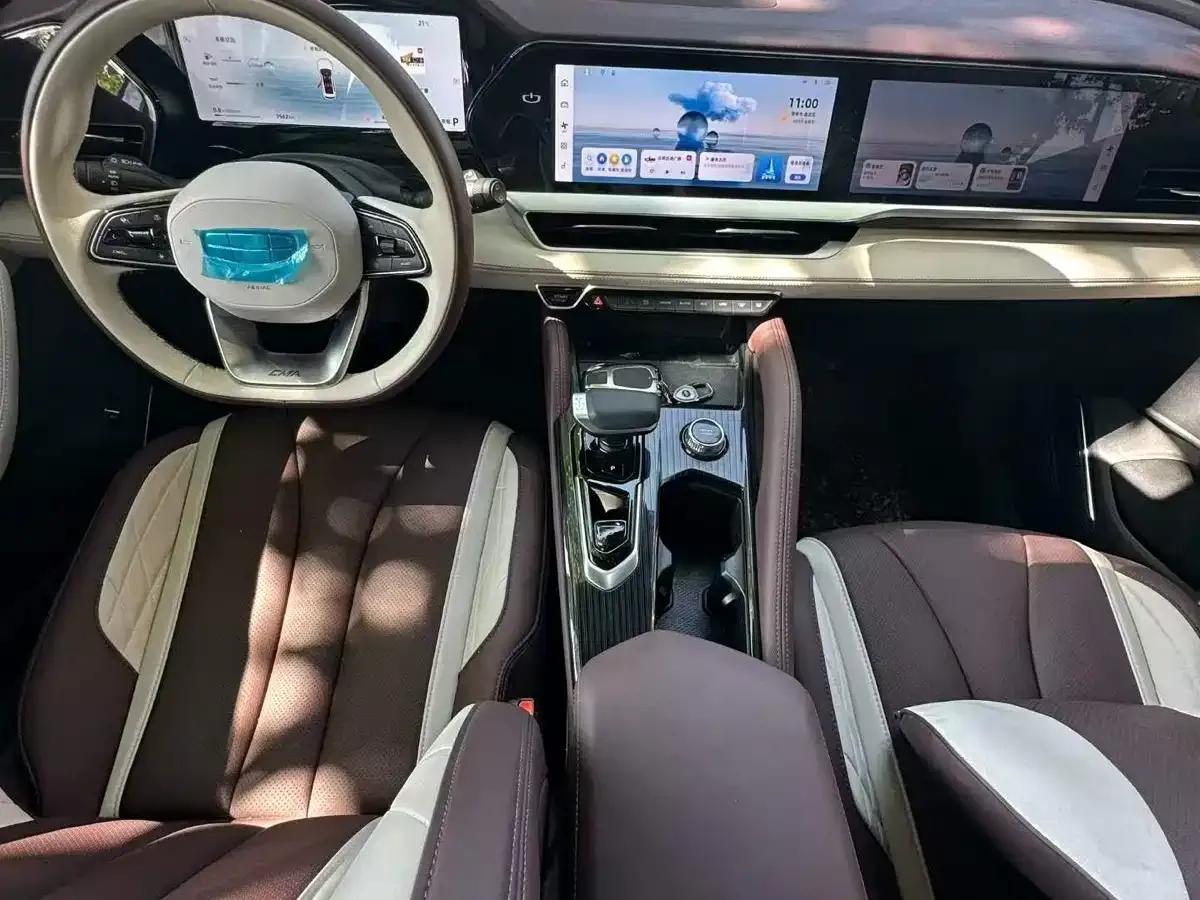 Geely Xingyue L 2025 Oriental Radiance 2.0TD Automatic Star Edition — миниатюра 5