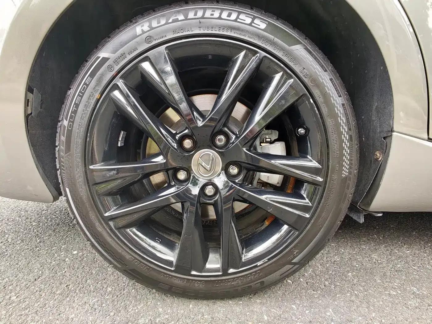 Lexus IS 2017 300 Sport Edition — миниатюра 19