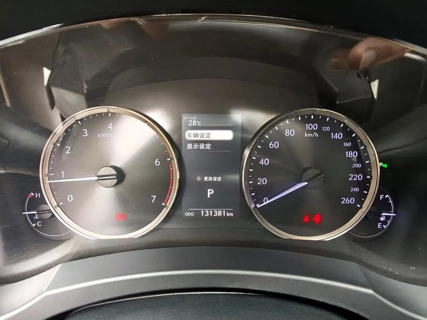 Lexus IS 2017 300 Sport Edition — миниатюра 34
