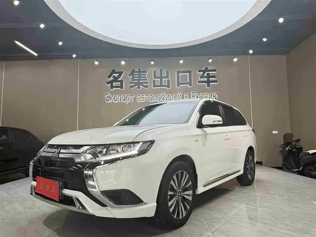 Outlander 2021 2.0L 2WD Comfortline 5-seater — миниатюра 1