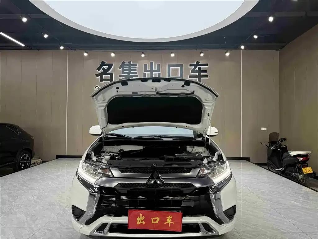 Outlander 2021 2.0L 2WD Comfortline 5-seater — миниатюра 15