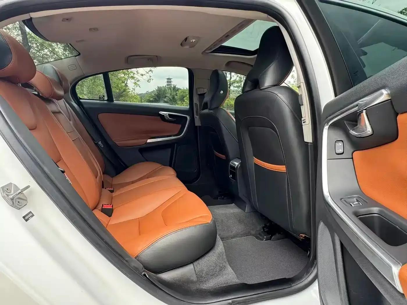 2016 Volvo S60L T4 Smart Edition — миниатюра 11