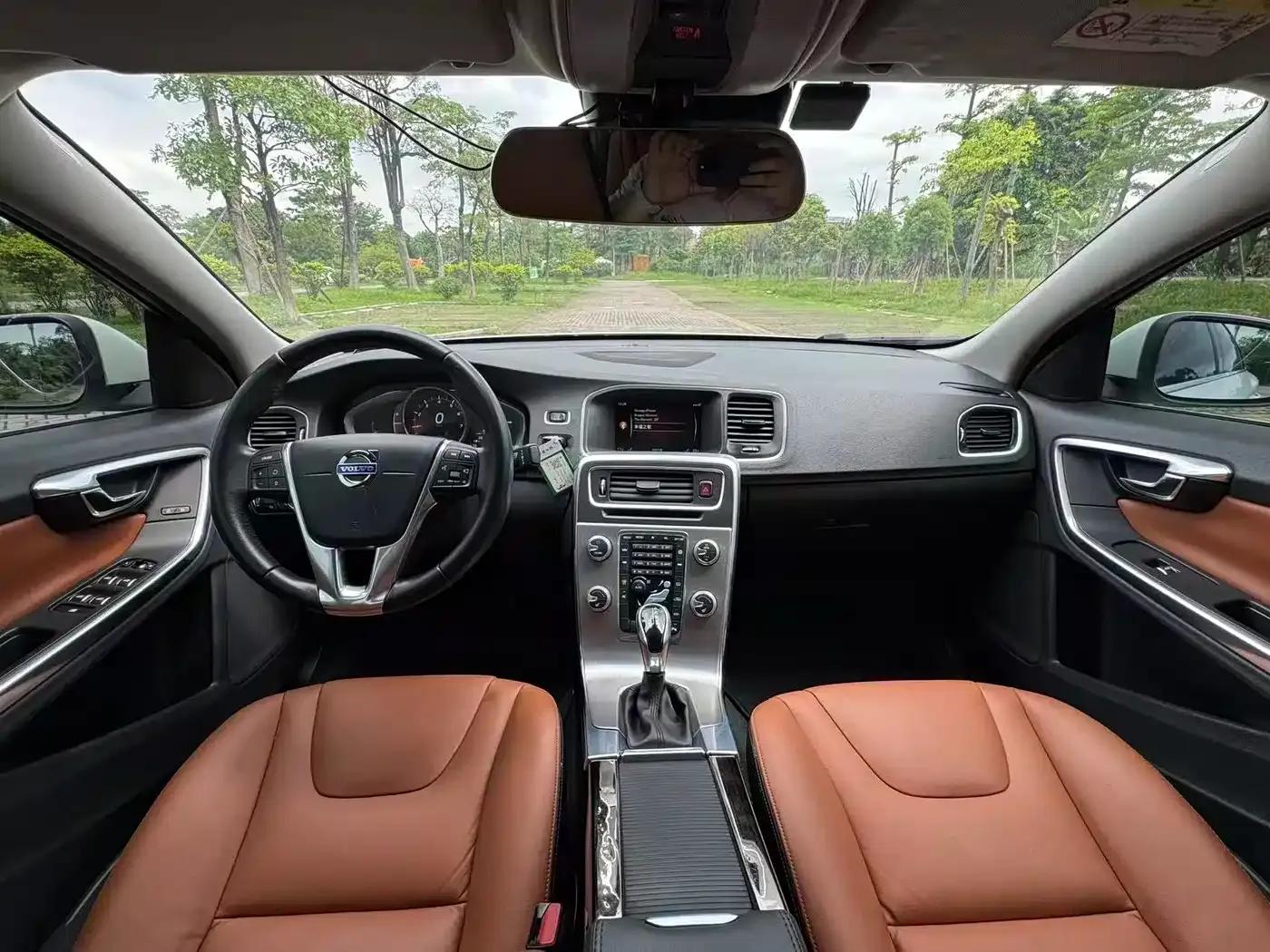 2016 Volvo S60L T4 Smart Edition — миниатюра 13