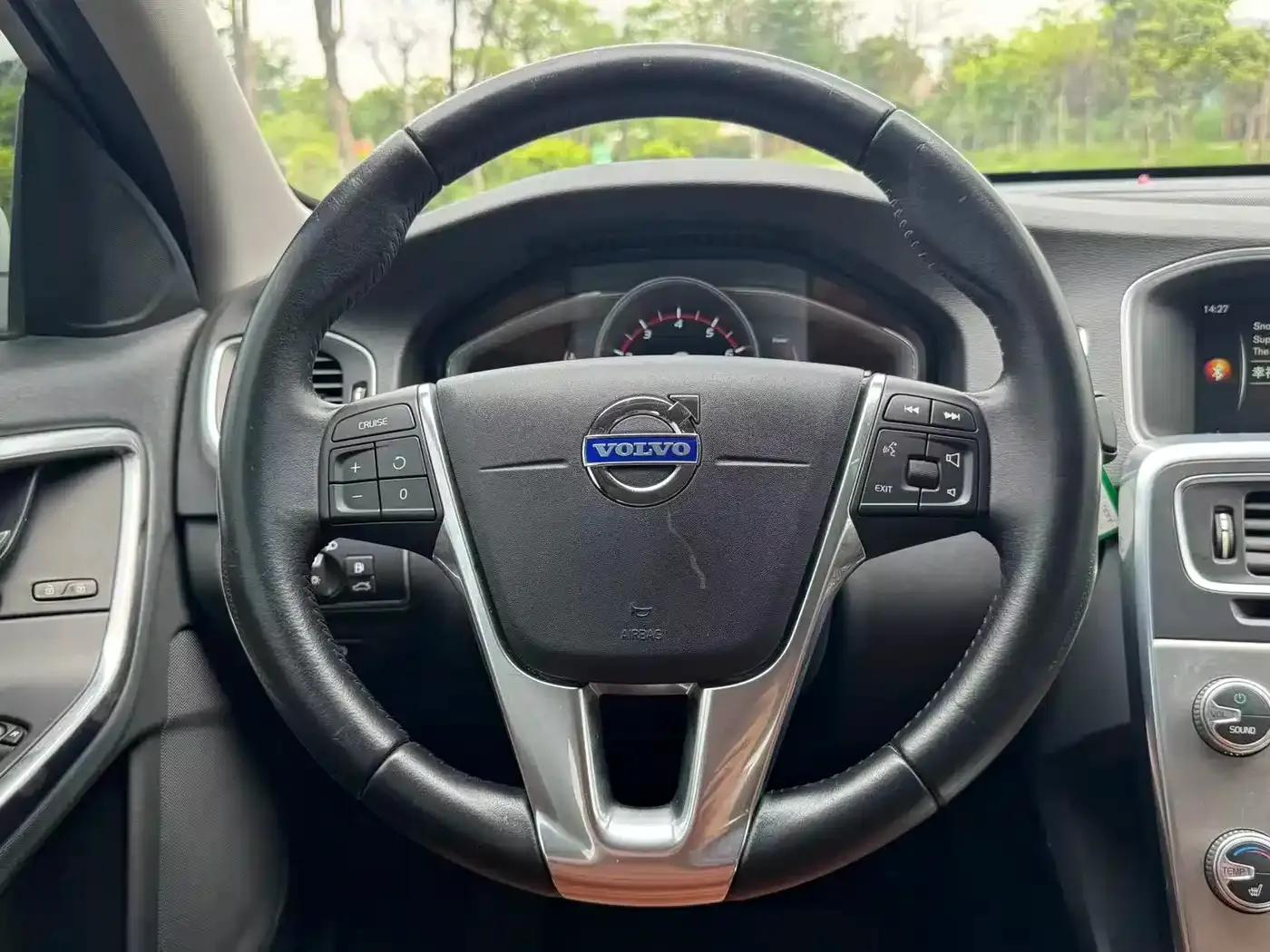 2016 Volvo S60L T4 Smart Edition — миниатюра 15
