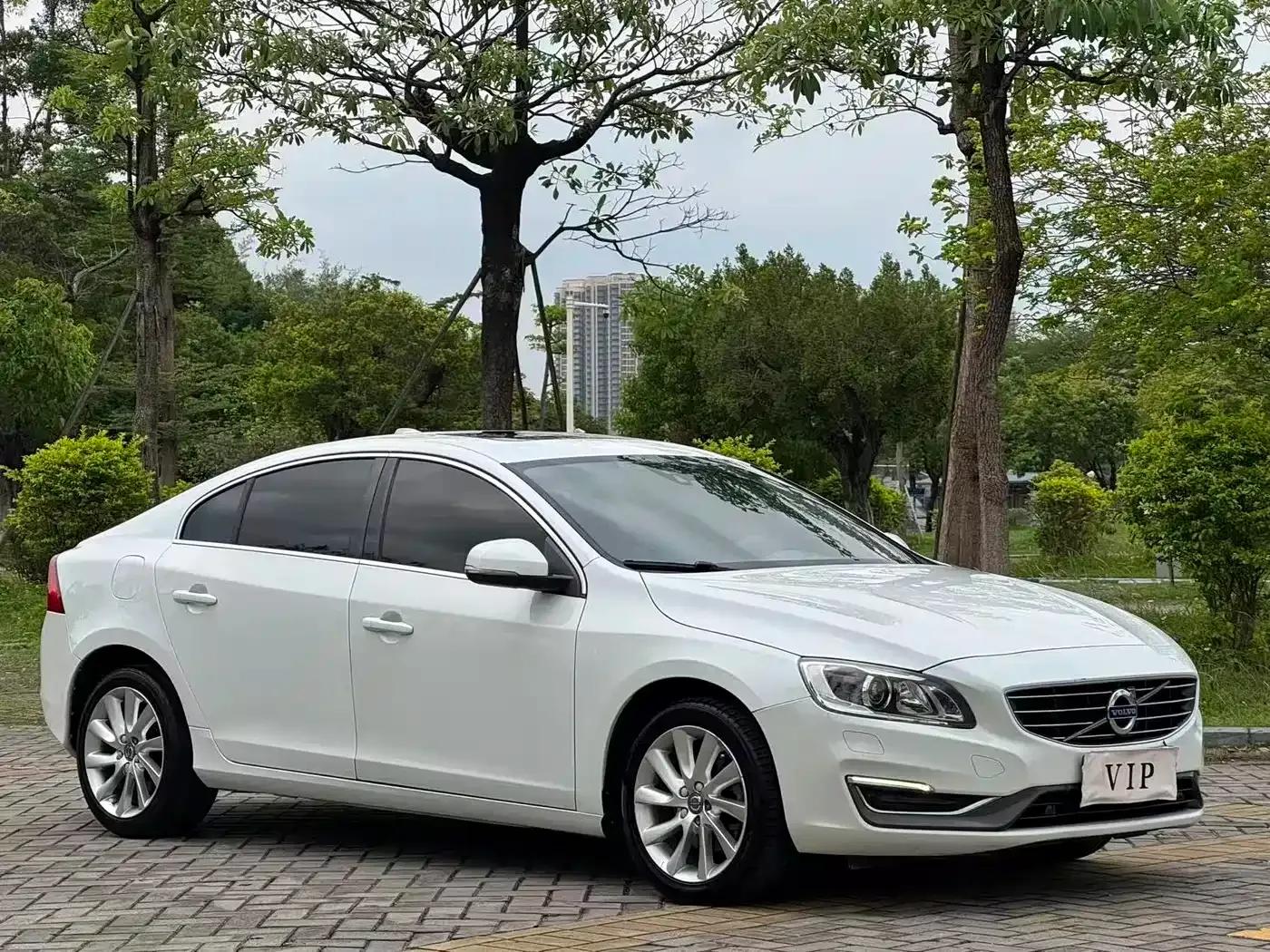 2016 Volvo S60L T4 Smart Edition — миниатюра 3