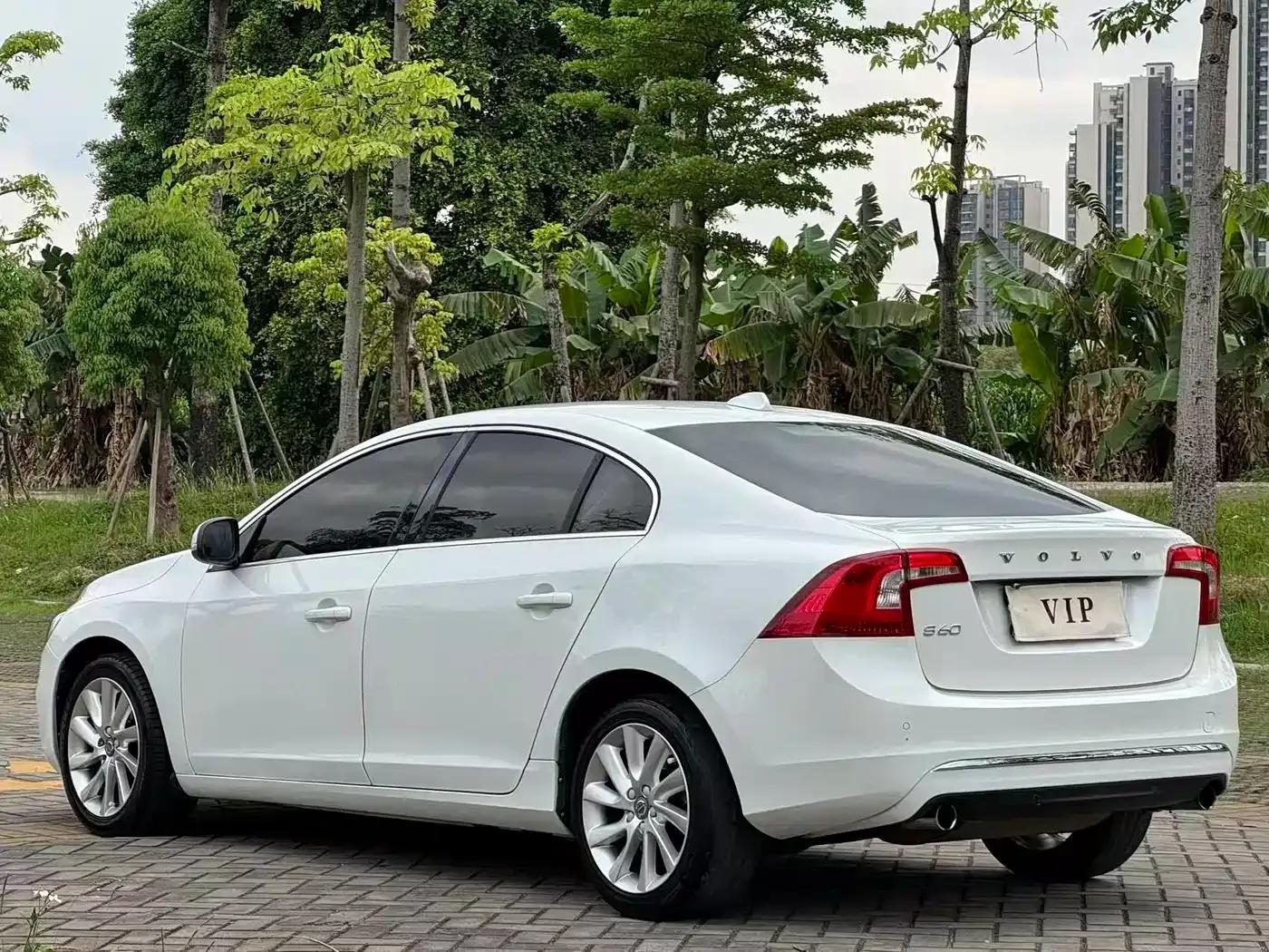 2016 Volvo S60L T4 Smart Edition — миниатюра 7