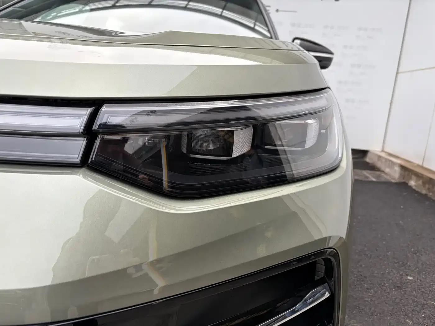 Tayron 2025 Model, Tayron L 380TSI 4WD Luxury Easy Package — миниатюра 4