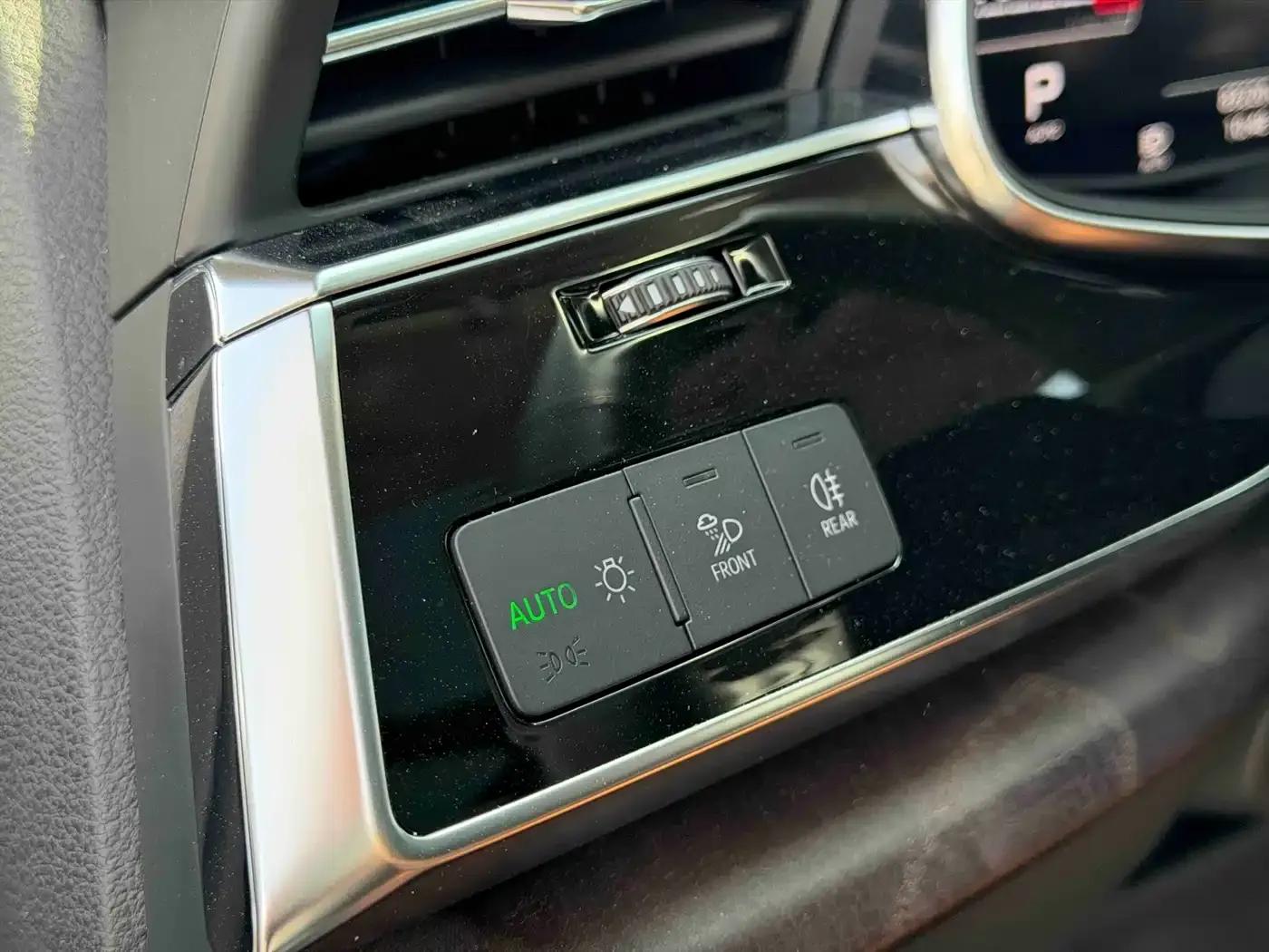 Audi Q8 2019 55 TFSI Dynamic Edition — миниатюра 12