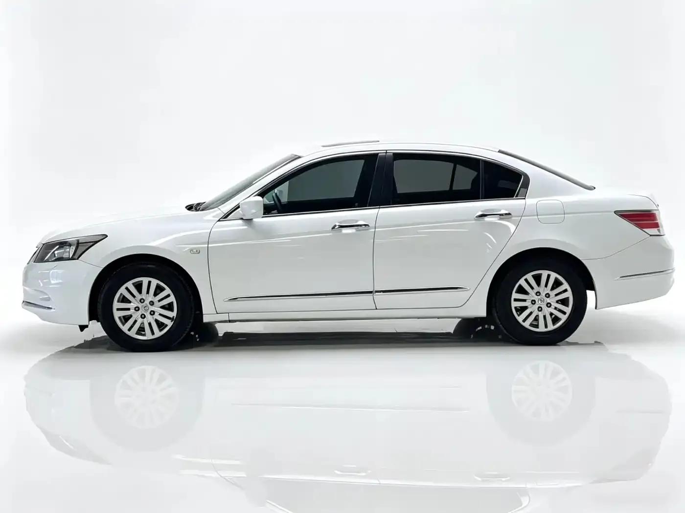 2013 Honda Accord 2.0L SE — миниатюра 4