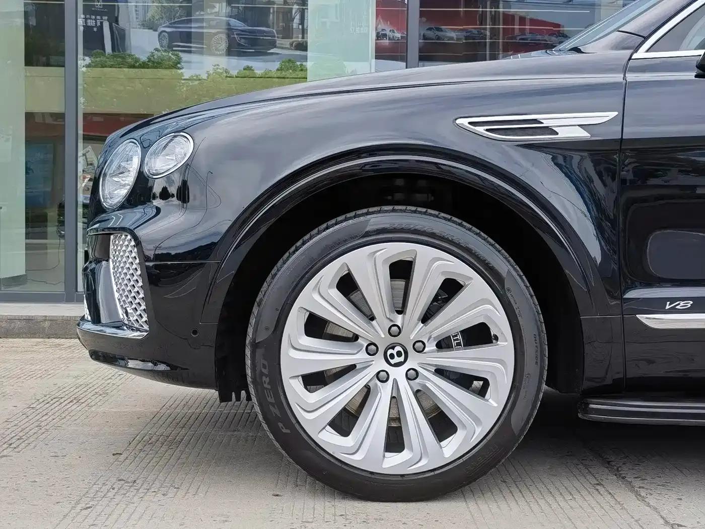 Bentayga 2022 4.0T V8 — миниатюра 4