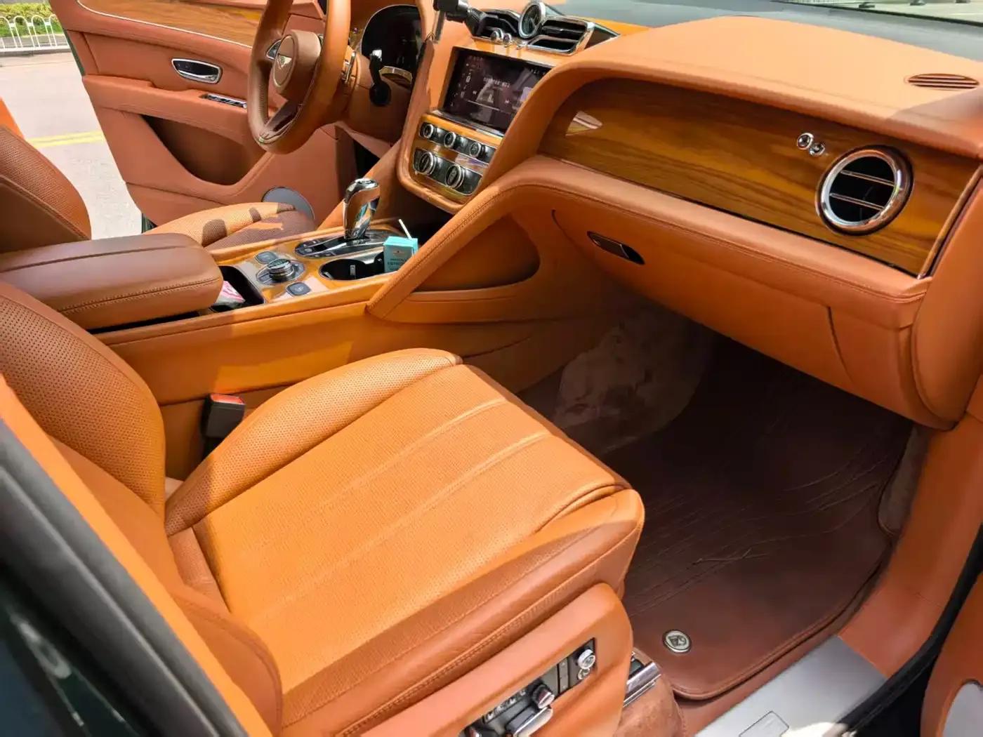Bentayga 2021 4.0T V8 — миниатюра 9