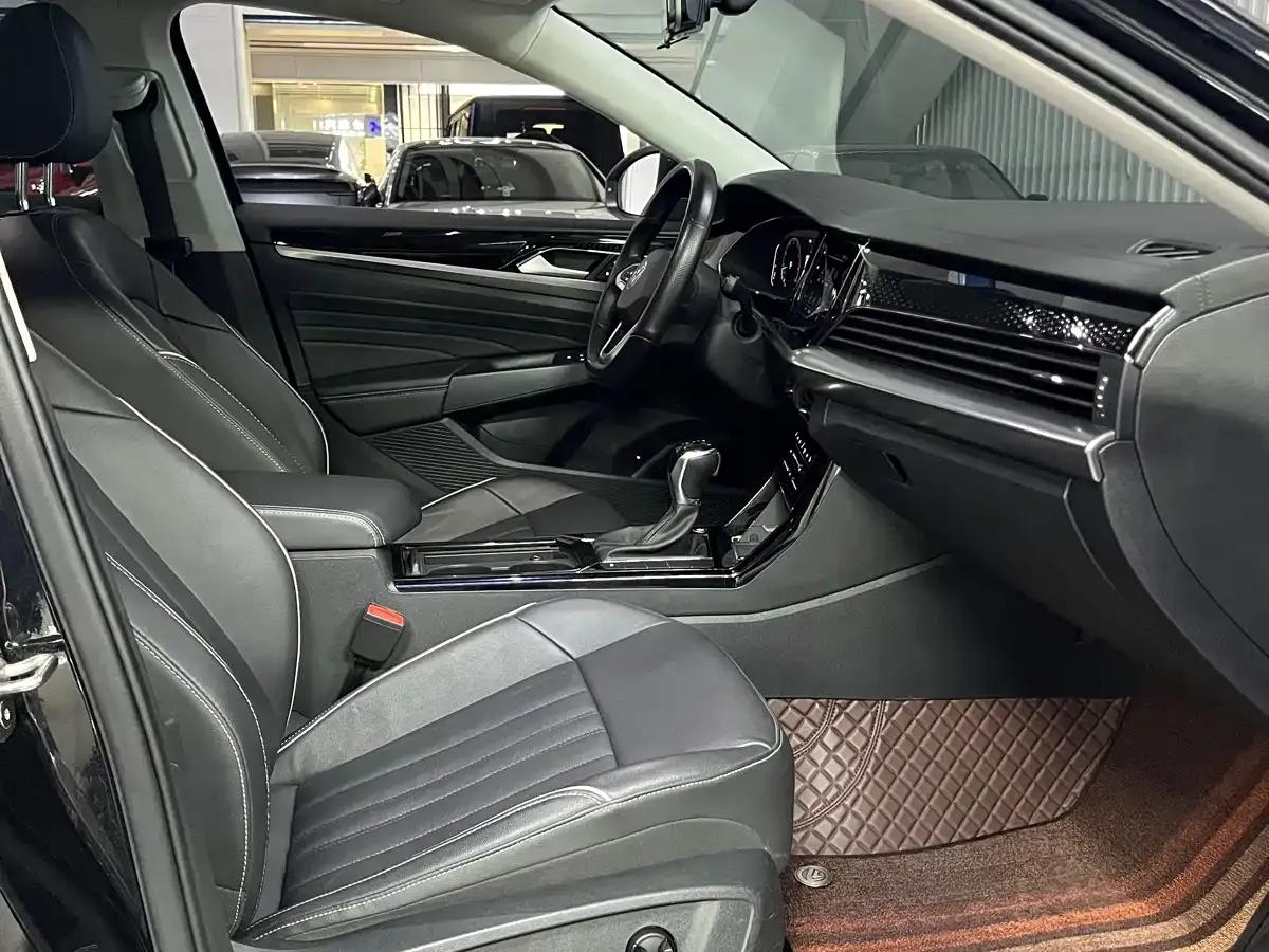 2022 Volkswagen Passat 330TSI Elite Edition — миниатюра 13