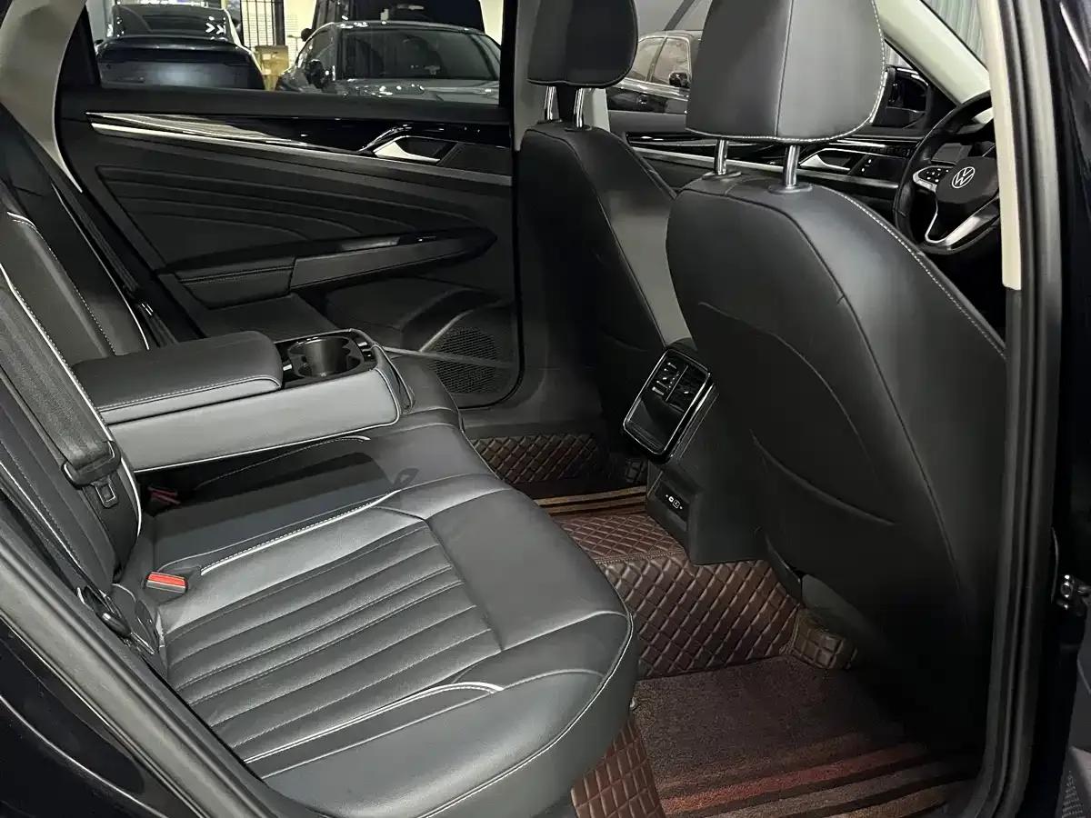 2022 Volkswagen Passat 330TSI Elite Edition — миниатюра 14
