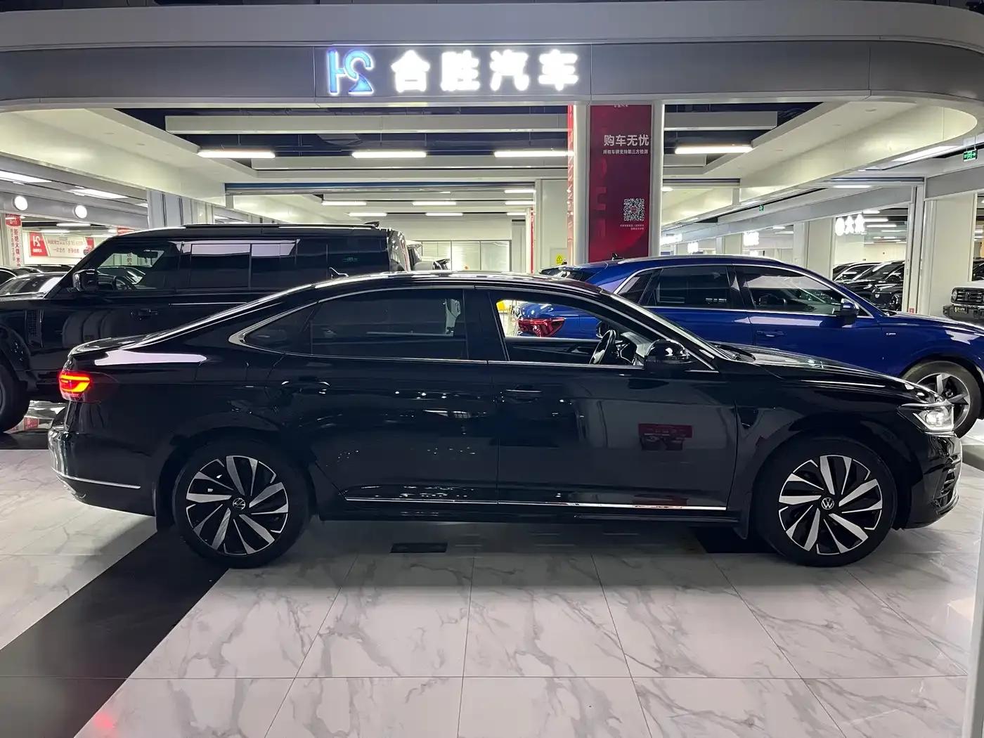 2022 Volkswagen Passat 330TSI Elite Edition — миниатюра 6