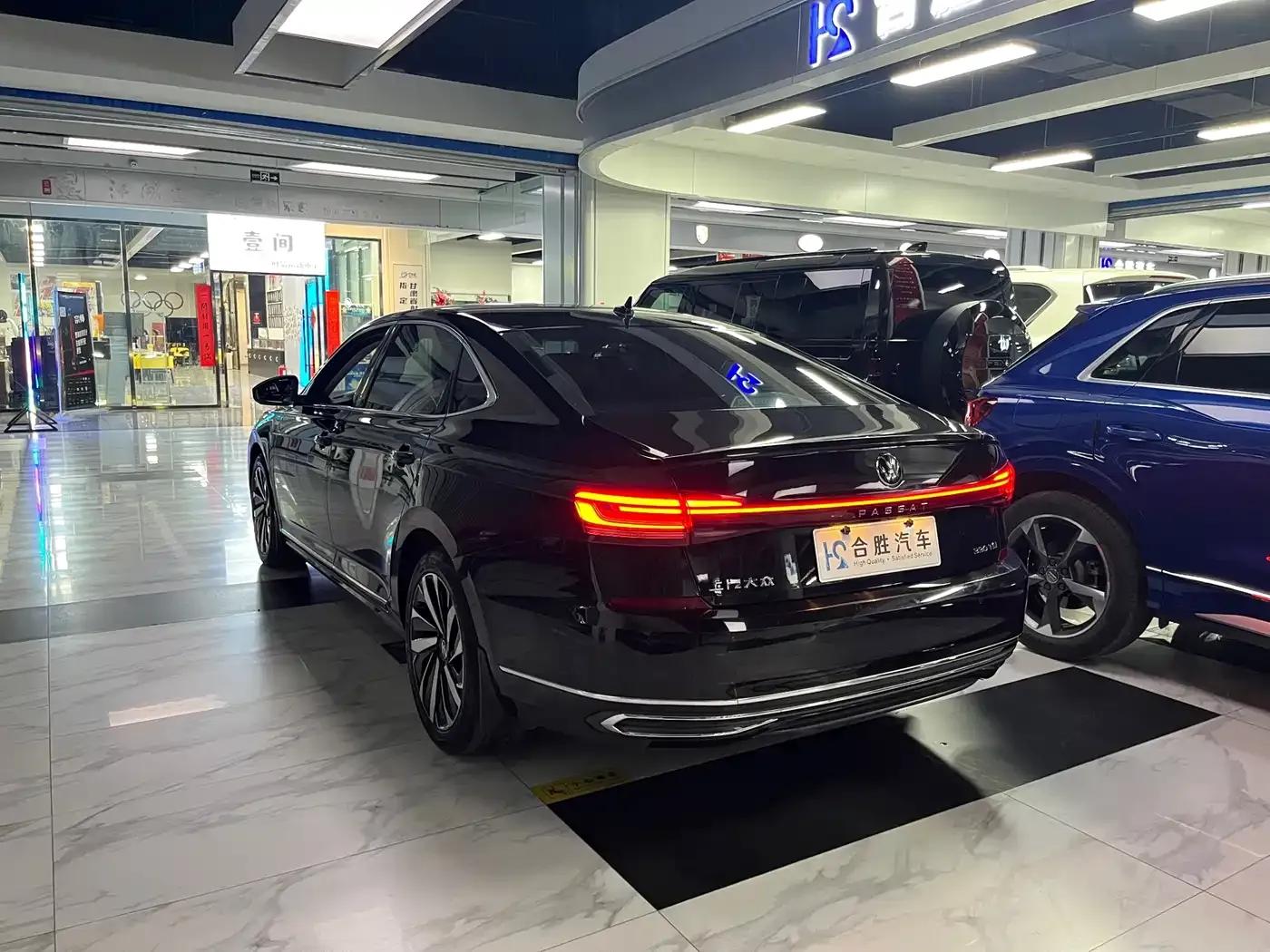 2022 Volkswagen Passat 330TSI Elite Edition — миниатюра 9