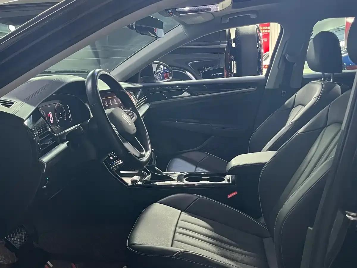 2022 Volkswagen Passat 330TSI Elite Edition — миниатюра 10