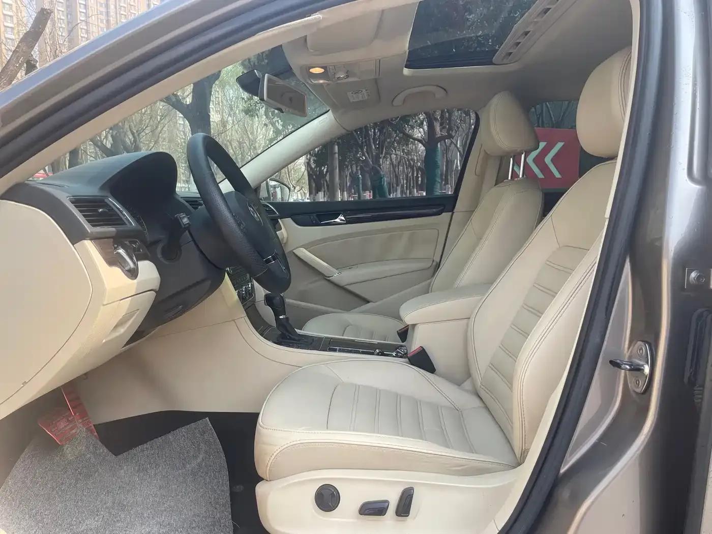 2015 Passat 1.8TSI DSG Royal Edition — миниатюра 4