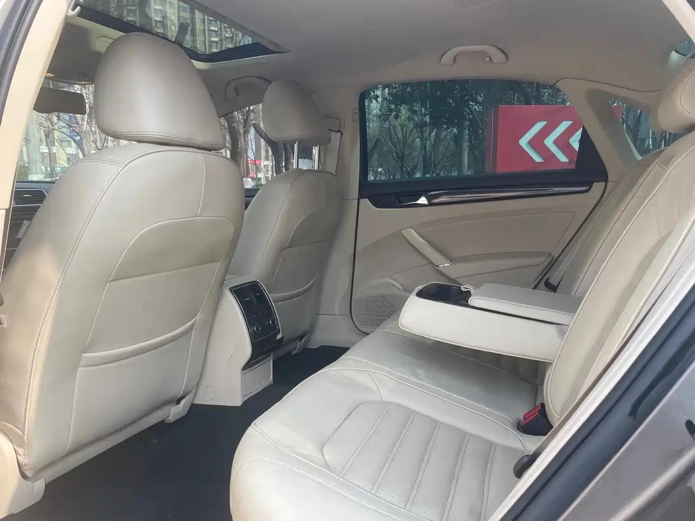 2015 Passat 1.8TSI DSG Royal Edition — миниатюра 5