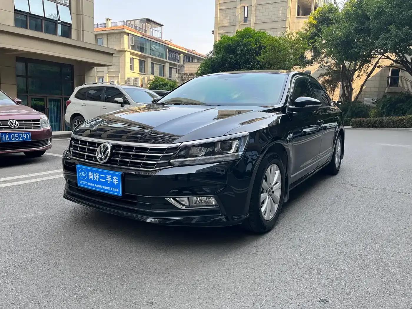 2017 Passat 330TSI DSG Premium Edition — миниатюра 1
