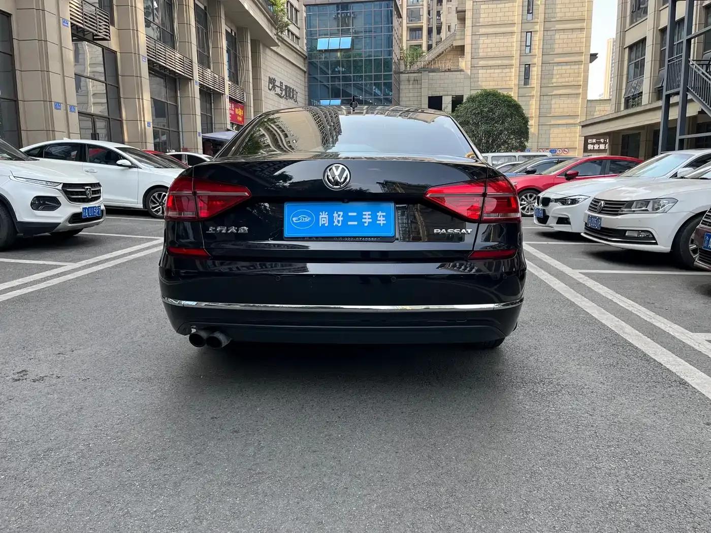 2017 Passat 330TSI DSG Premium Edition — миниатюра 6