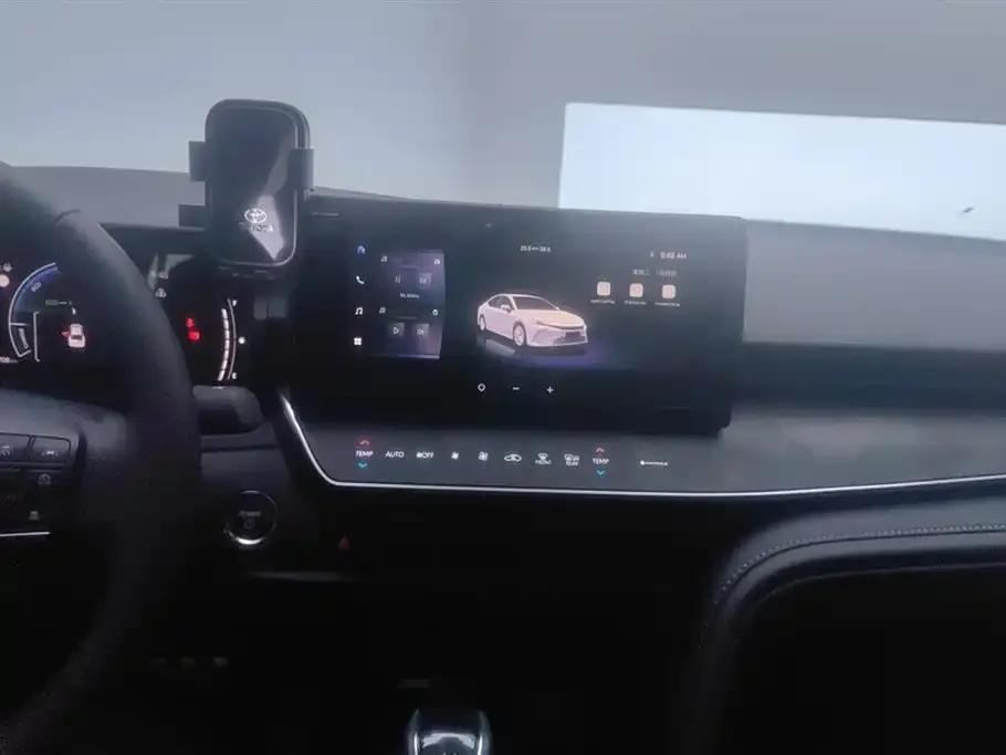 2026 Camry Hybrid 2.0 HSE Sport Lite Edition — миниатюра 13