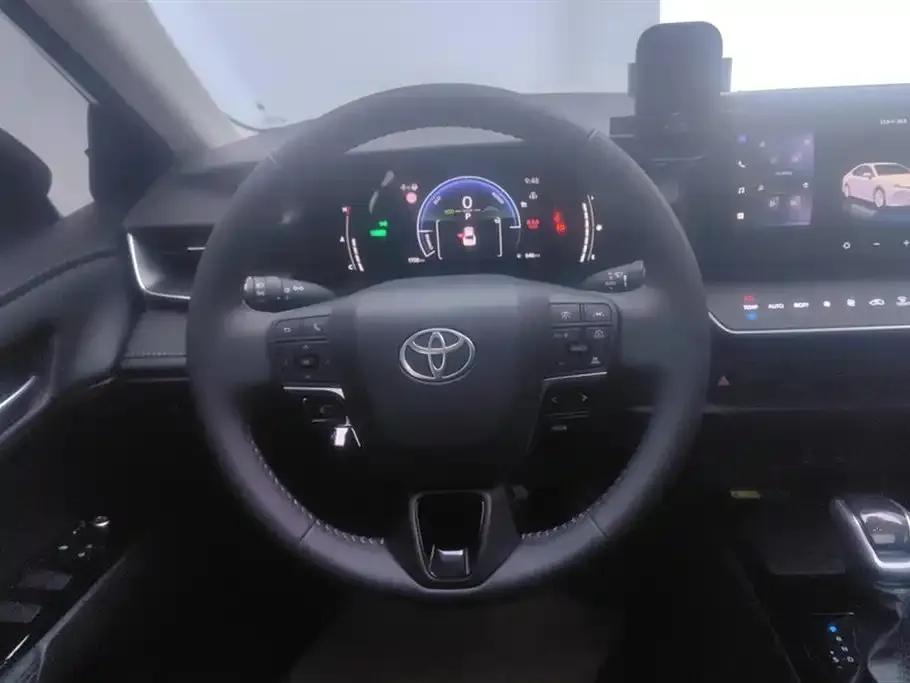 2026 Camry Hybrid 2.0 HSE Sport Lite Edition — миниатюра 15