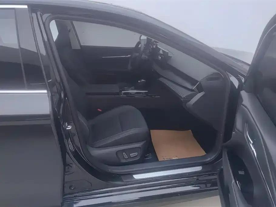 2026 Camry Hybrid 2.0 HSE Sport Lite Edition — миниатюра 8
