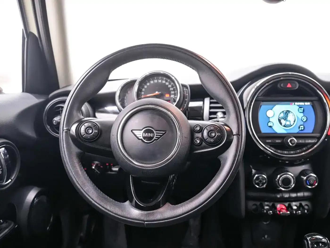 2018 MINI 1.5T ONE PLUS 5-Door — миниатюра 17