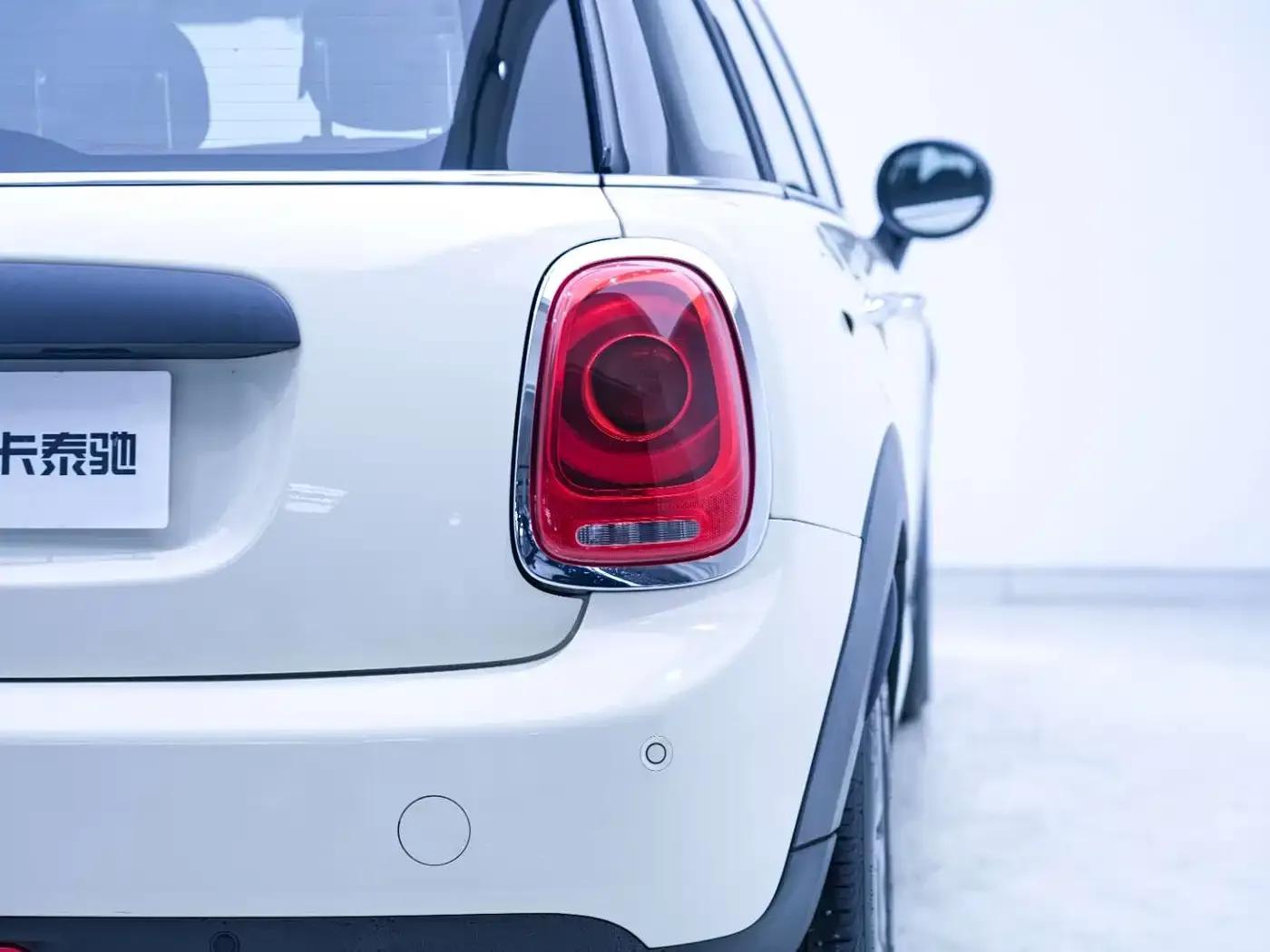 2018 MINI 1.5T ONE PLUS 5-Door — миниатюра 19