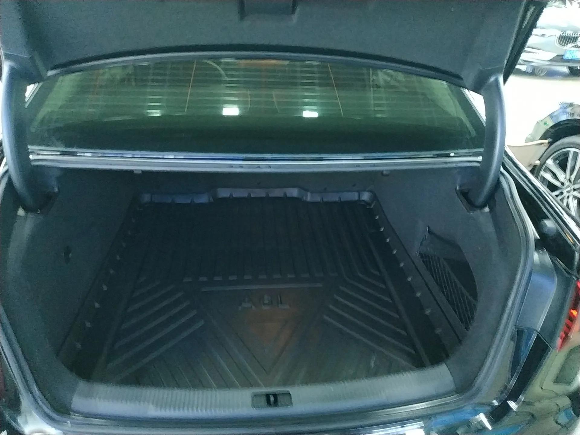 Audi A6L 2016 30 FSI Technology Model — миниатюра 17