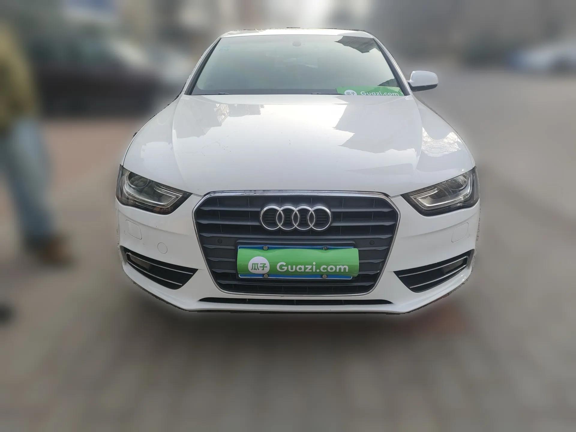 Audi A4L 2013 35 TFSI Automatic Comfort Model — миниатюра 2