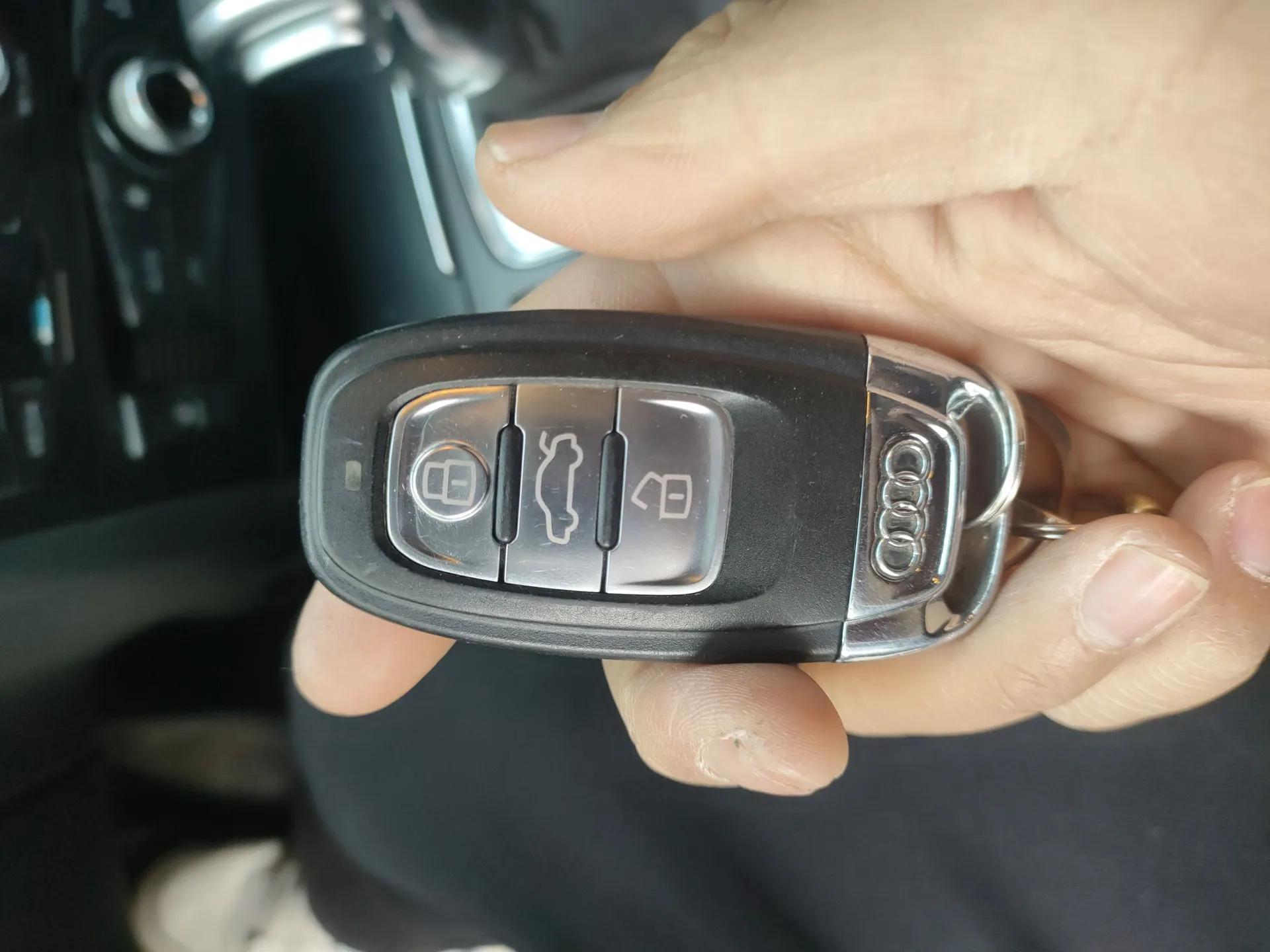Audi A4L 2013 35 TFSI Automatic Comfort Model — миниатюра 9