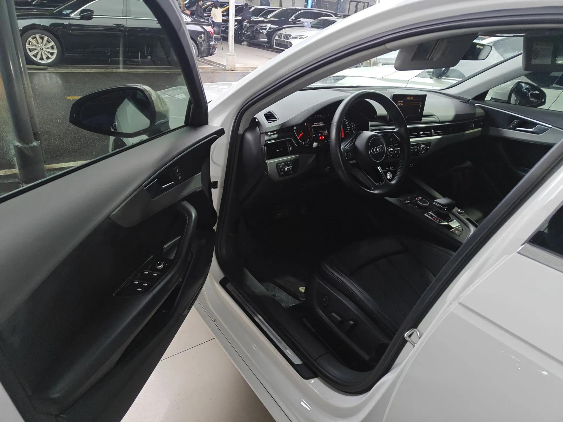 Audi A4L 2018 30th Anniversary Edition 30 TFSI Ambition Model — миниатюра 19