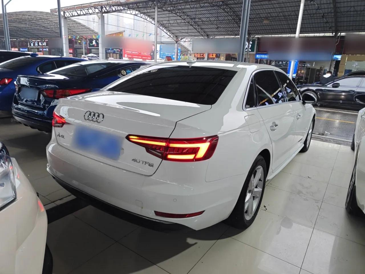 Audi A4L 2018 30th Anniversary Edition 30 TFSI Ambition Model — миниатюра 6