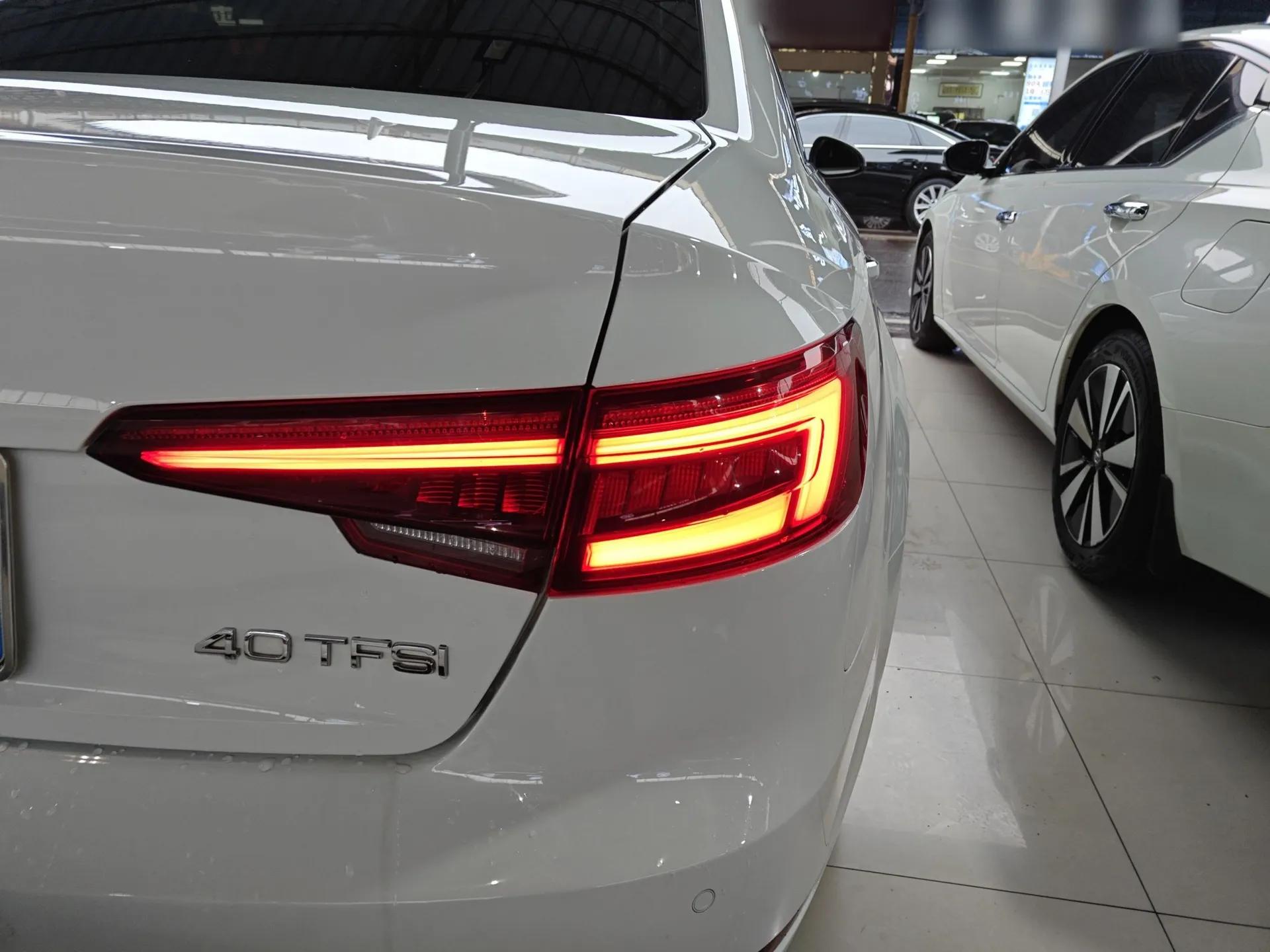 Audi A4L 2018 30th Anniversary Edition 30 TFSI Ambition Model — миниатюра 7