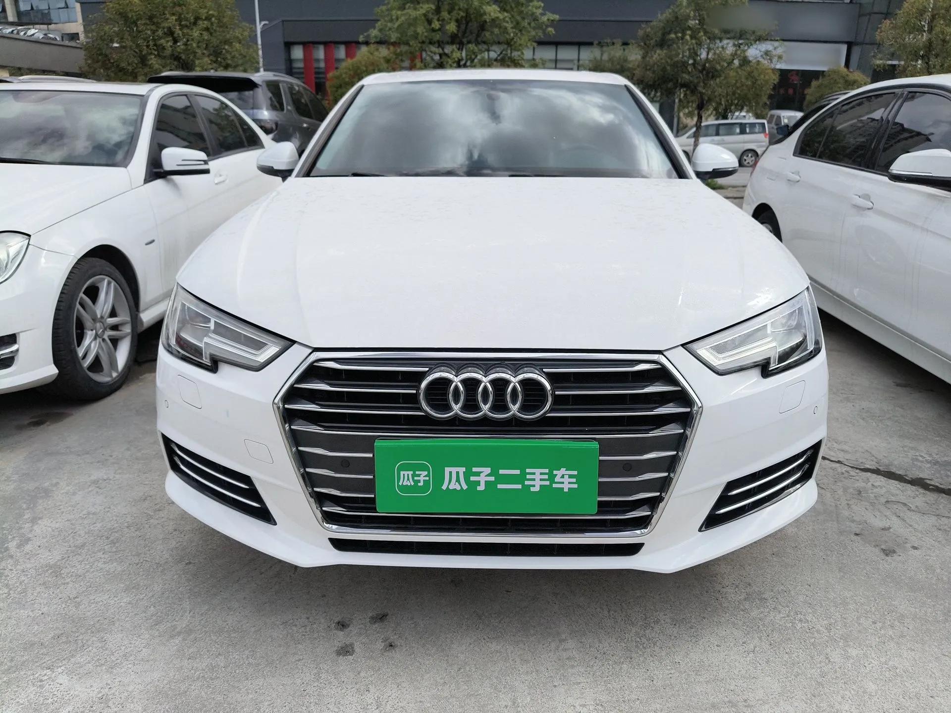 Audi A4L 2018 30th Anniversary Edition 40 TFSI Trendy Model — миниатюра 2