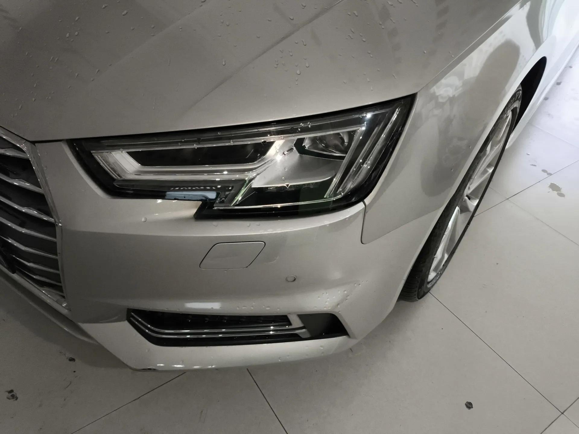 Audi A4L 2018 30th Anniversary Edition 40 TFSI Fashion Model — миниатюра 2