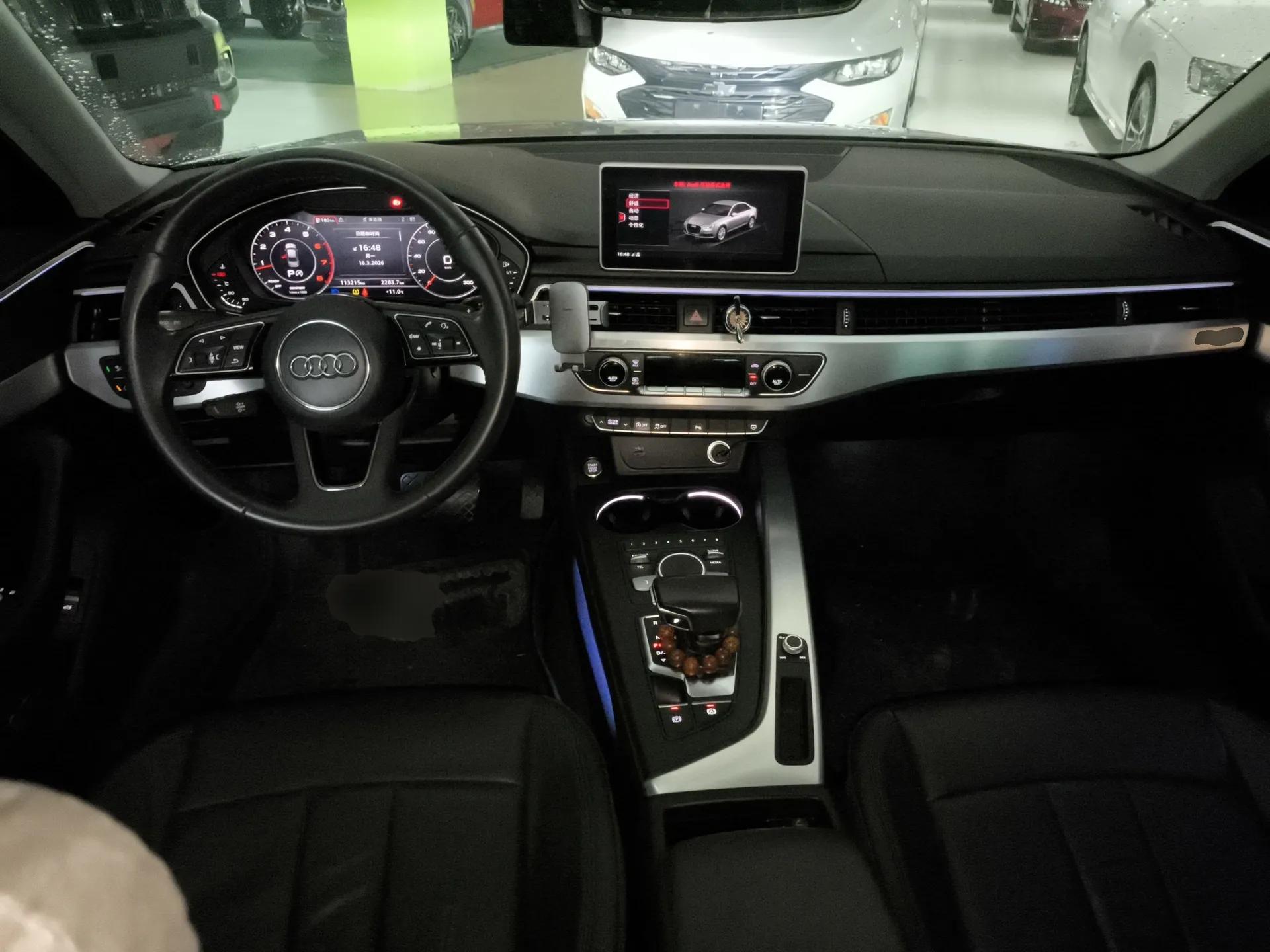 Audi A4L 2018 30th Anniversary Edition 40 TFSI Fashion Model — миниатюра 13