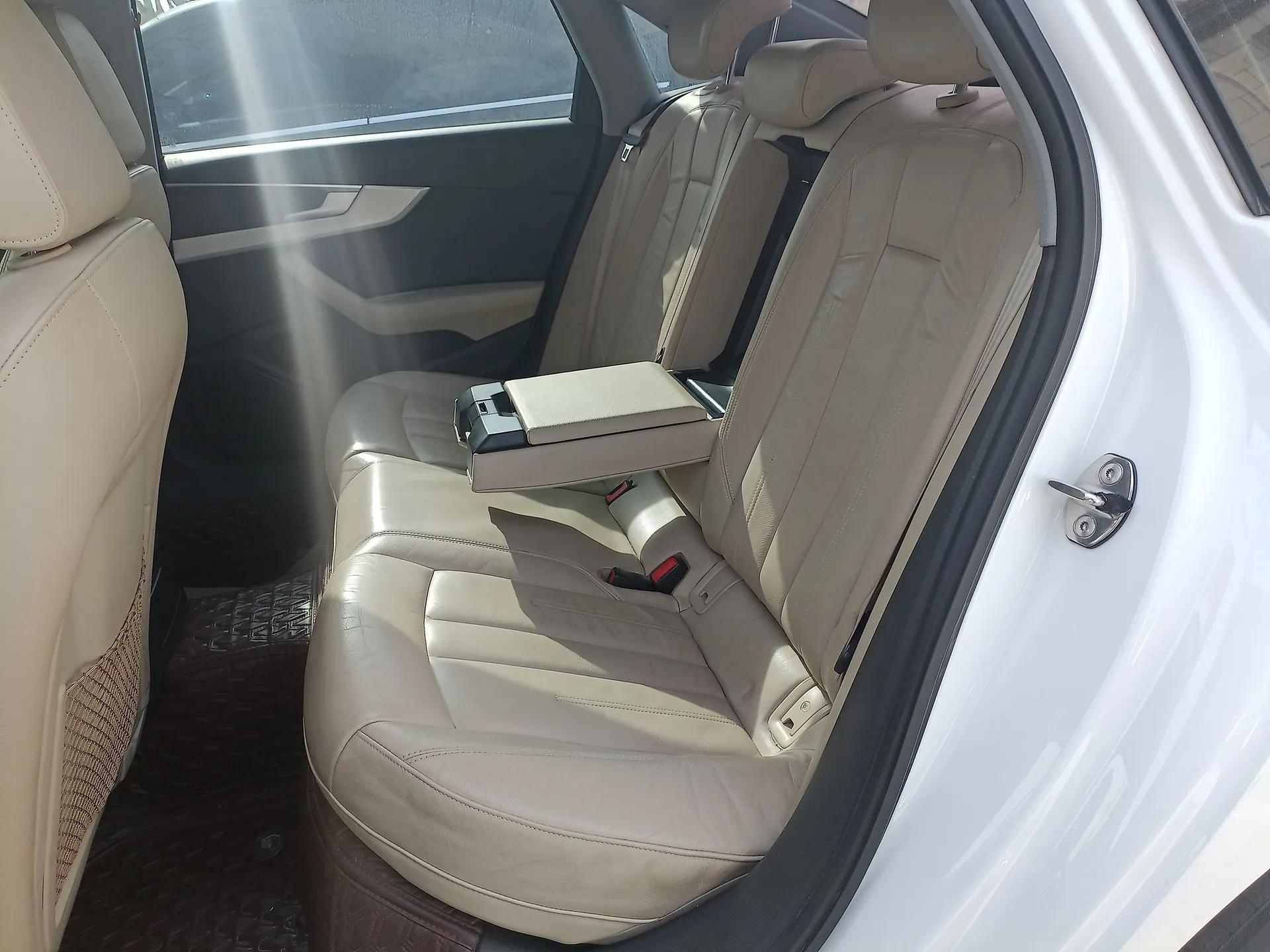 Audi A4L 2017 Plus 40 TFSI Fashion Model — миниатюра 19