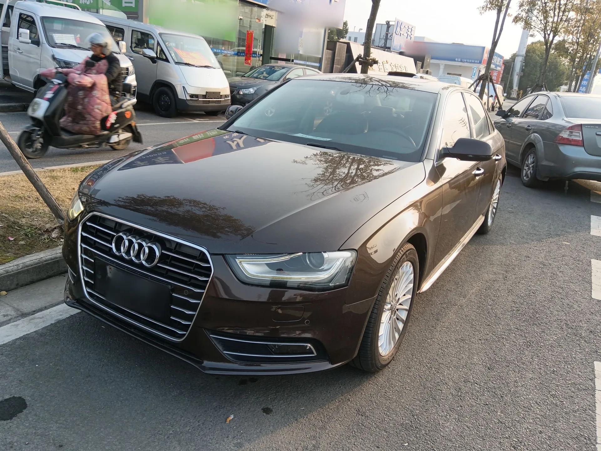 Audi A4L 2015 35 TFSI Automatic Standard Model — миниатюра 1