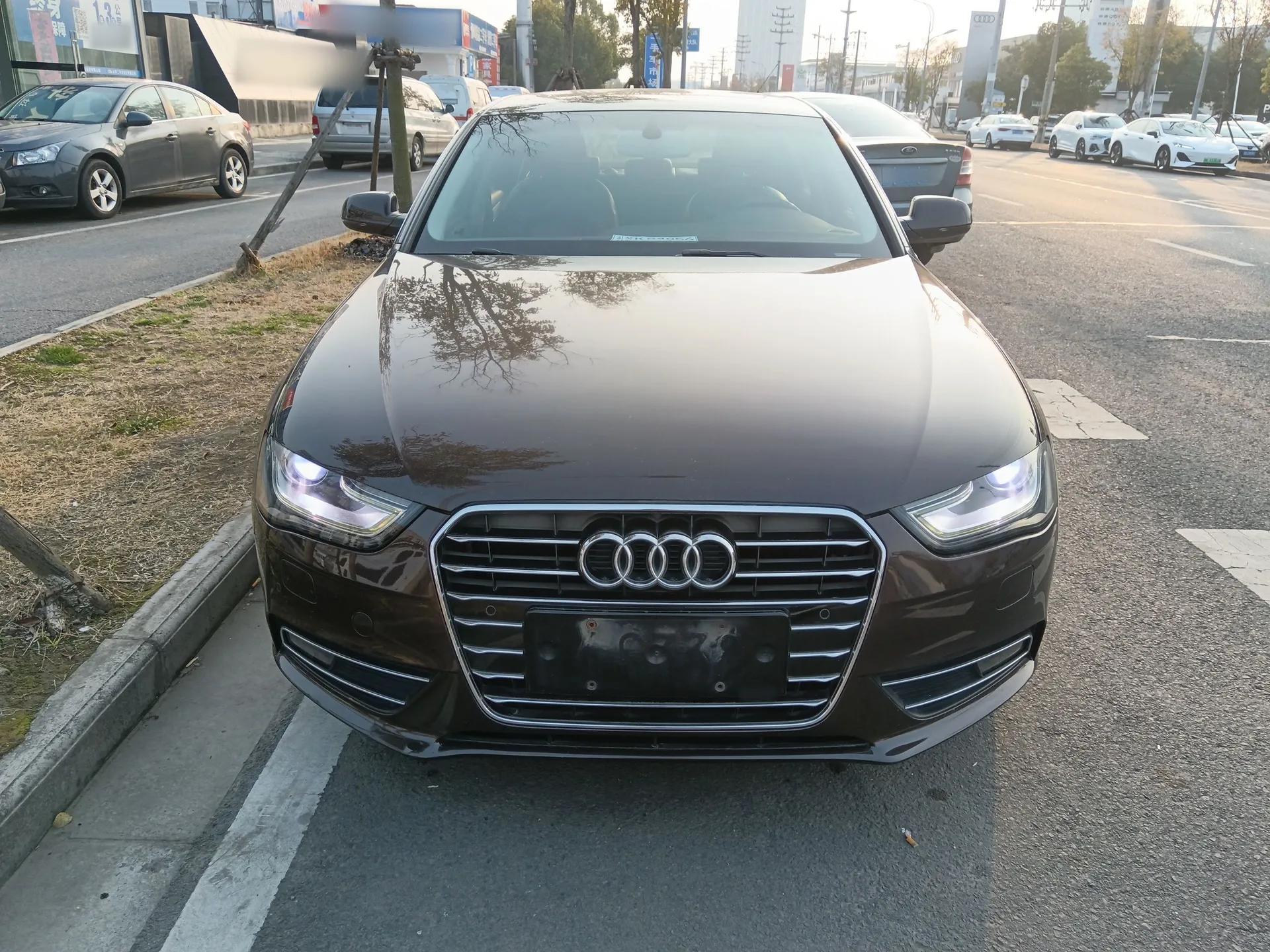 Audi A4L 2015 35 TFSI Automatic Standard Model — миниатюра 2