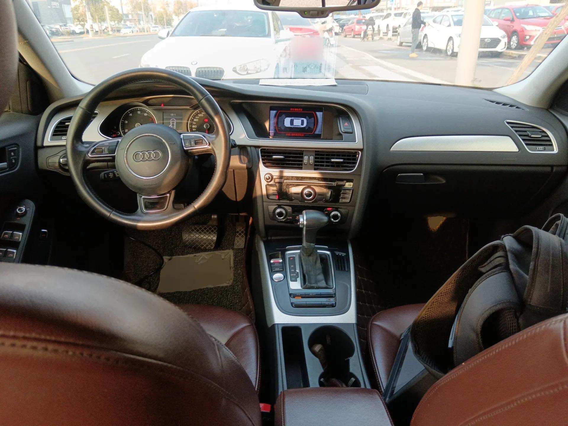 Audi A4L 2015 35 TFSI Automatic Standard Model — миниатюра 12