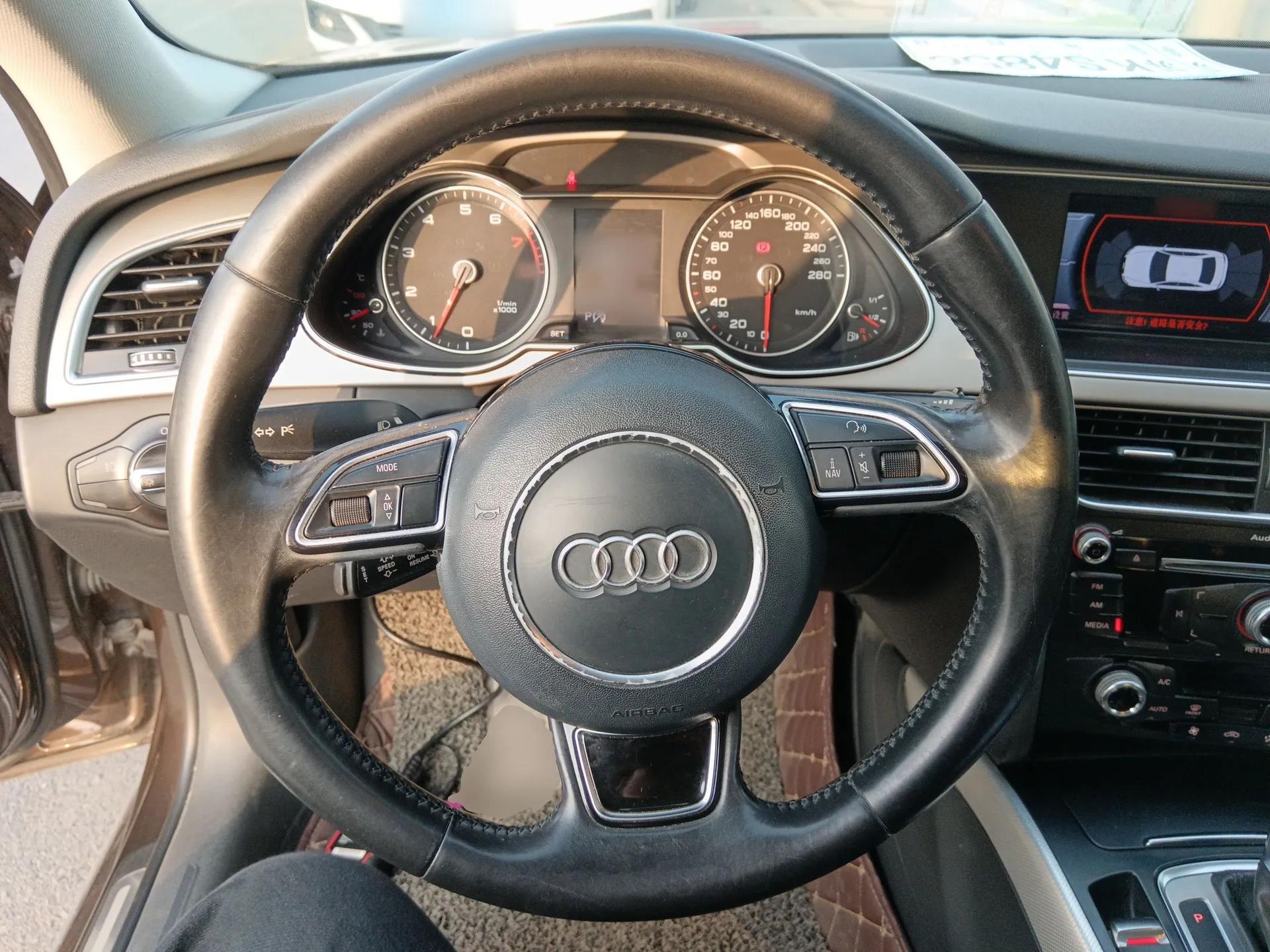 Audi A4L 2015 35 TFSI Automatic Standard Model — миниатюра 13