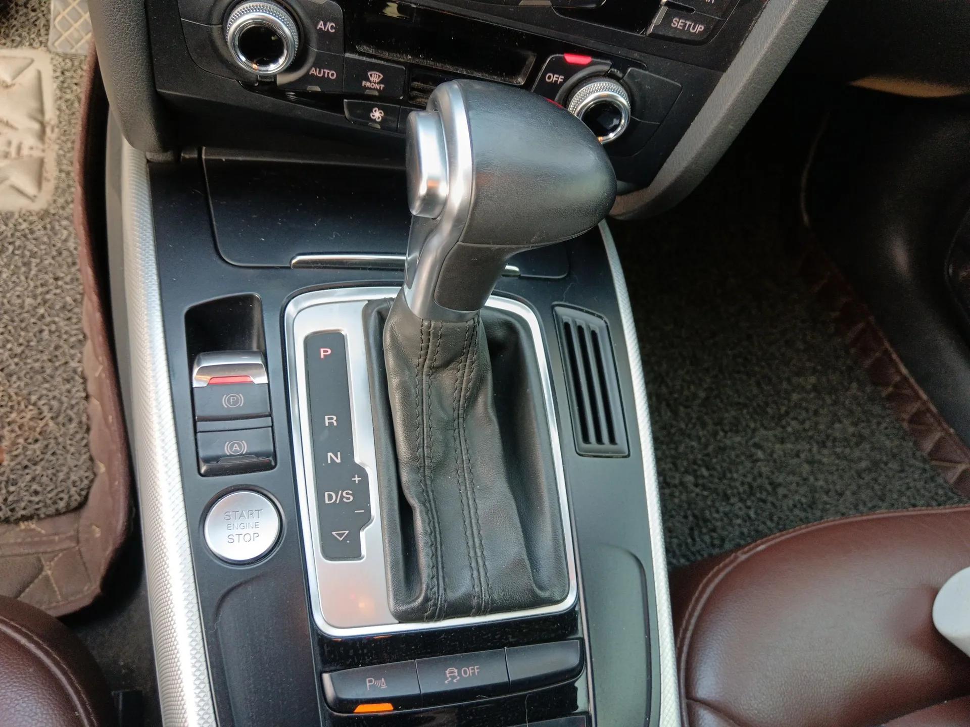 Audi A4L 2015 35 TFSI Automatic Standard Model — миниатюра 16